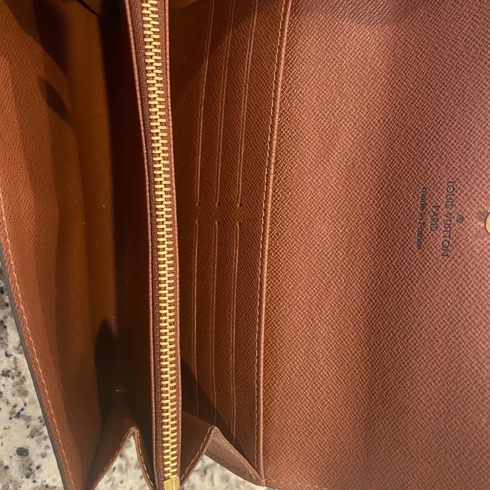 🎈SOLD🎈Louis Vuitton Sarah Wallet - Picture 7 of 12